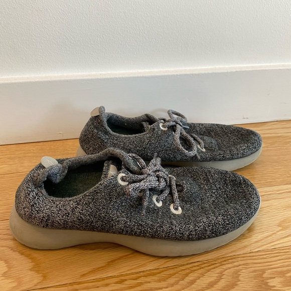 Allbirds Sneakers - Picture 4 of 4